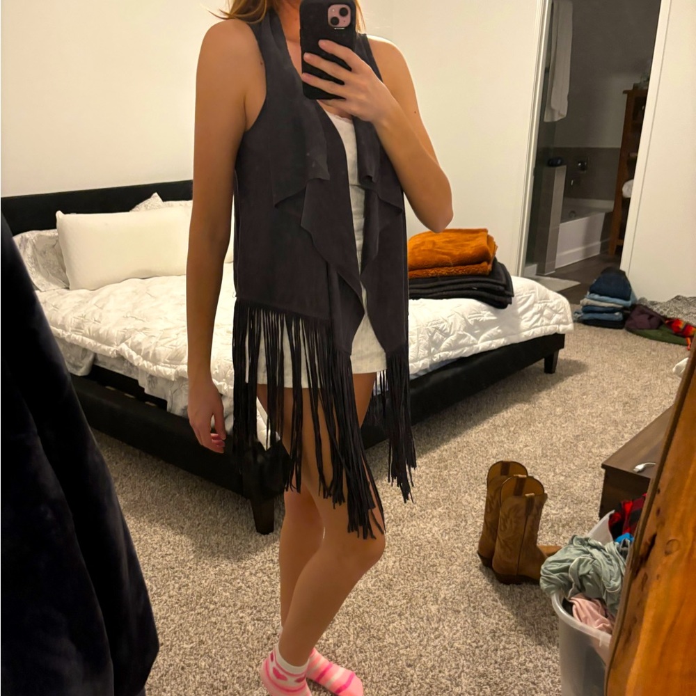 Grey fringe vest #fringevest
